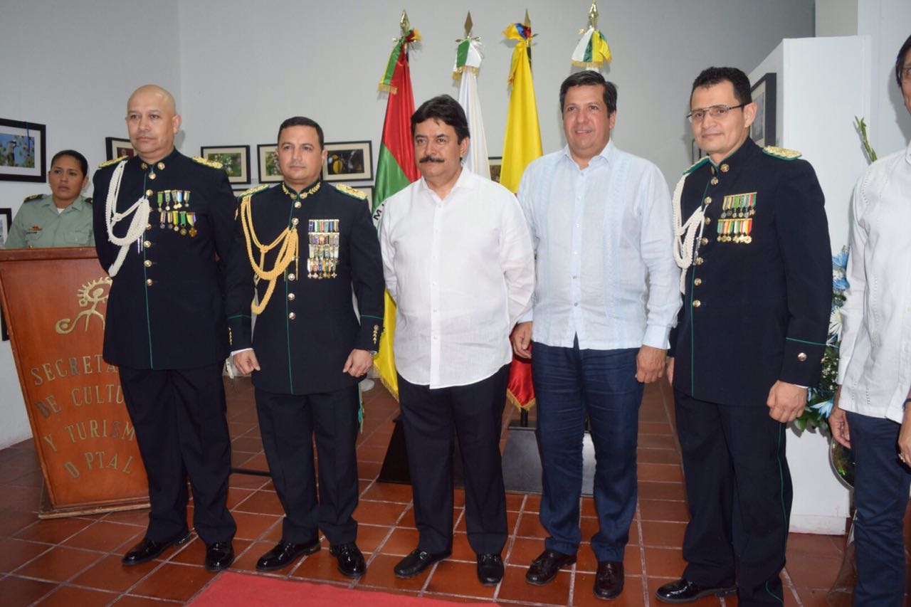Juan Carlos Restrepo Moscoso, Comandante Policía - Huila; Norberto Mojica, Brigadier General - Comandante Región de Policía 2 ; Carlos Julio González Villa, Gobernador del Huila; Rodrigo Lara Sánchez, Alcalde de Neiva; Nelson Quiñones, Comandante Policía Metropolitana de Neiva.